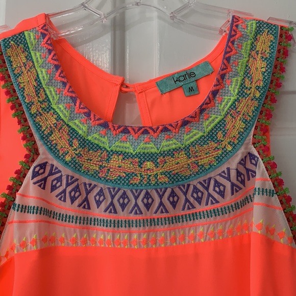 Karlie Like New Coral Tank With Details - Picture 2 of 9